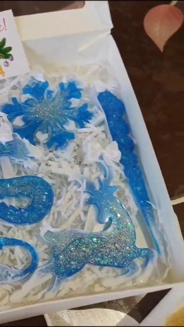 Новогодние игрушки из любимой эпоксидной смолы Полид?