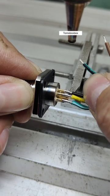 Precision Electronic Soldering with Auto-Feed and Laser Guide ｜ Perfect Shiny Solder Joints