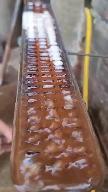 Чистка радиатора системы охлаждения двигателя автомобиля.