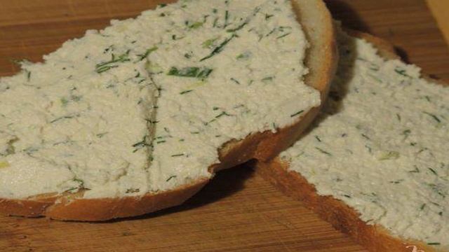 Крем-сыр из творога и зелени