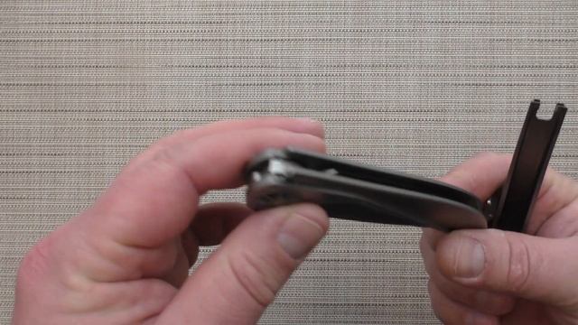 КОТОРЫЙ ЧАС В ШВЕЙЦАРИИ? Нож TISSOT 1  Rike Knife