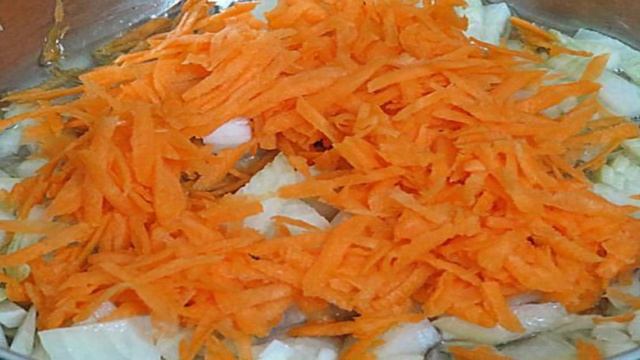 Суп с  манными клёцками