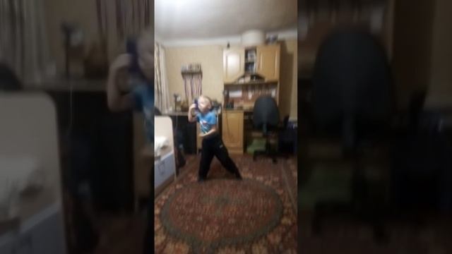 ЭХ танцуем....