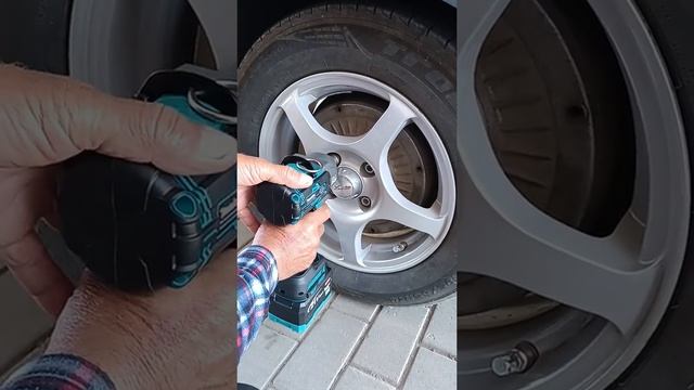 Гайковерт 1500NM усиленный аккумуляторный комплект