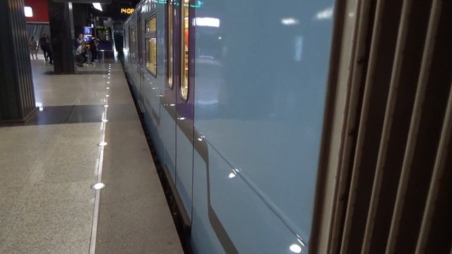 Метропоезд 81-760А/761А/763А "Баклажан" на Большой Кольцевой