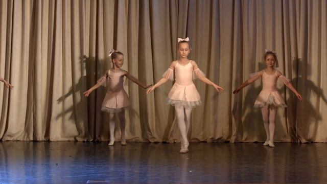 Вальс из балета "Коппелия"