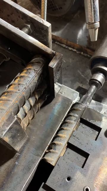 Automated Tapping of Short Steel Sections： Precision with Automatic Feed Systems