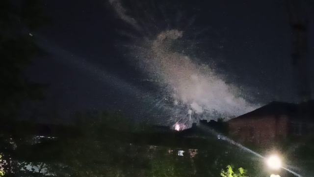 Салют 9 мая из окна