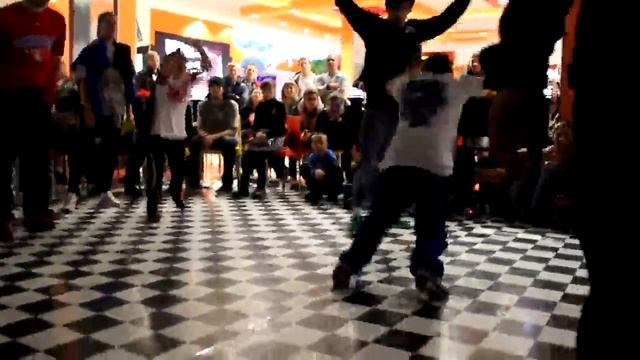 Comix Zone vs Pink Elephans.Финал. FootMasters 2014.Ст.Оскол.