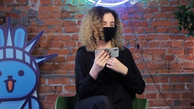ШКОЛЬНИКИ ЧИТАЮТ ПЛОХИЕ КОММЕНТАРИИ О СЕБЕ И ОТВЕЧАЮТ НА ВОПРОСЫ ПОДПИСЧИКОВ