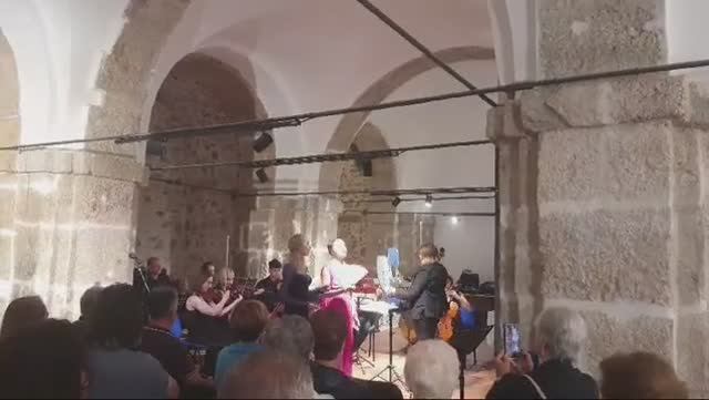 "O sole mio"CapuaE. Zapolskikh e Y.Duba (soprani),M.Romanova direttore,orchestra da camera d'Abruzzo