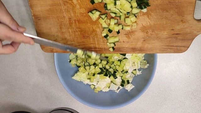 Салат из пекинской капусты с тунцом. Нежный, сочный са?