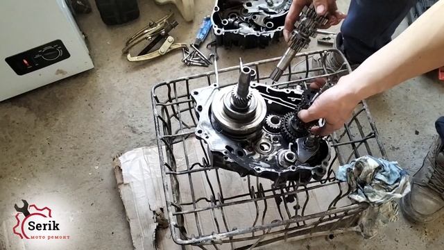Вал лапки заводной + пружина  , кикстартера. мотоцикл т?