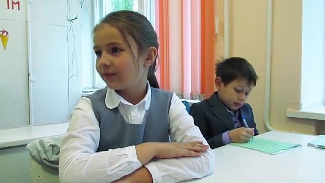 Поведение школьников сильно хромает)