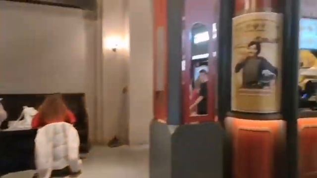 ГОЛОД НЕ ТЁТКА! Янис ВАРЕНИЕКС из Латвии устроил праздник живота в Питере, посетив "VOKZAL 1853"