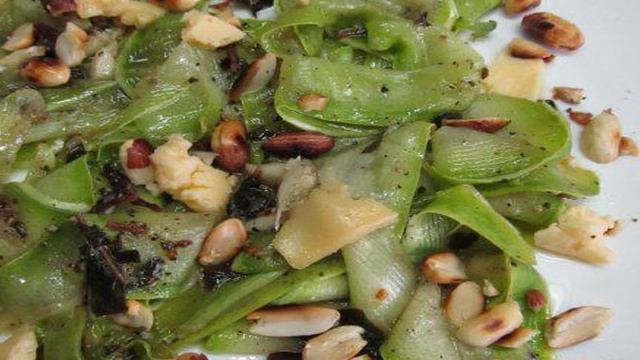 Теплый салат из кабачка