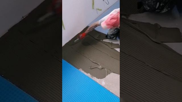 Мембрана под плитку от ДЛТ.