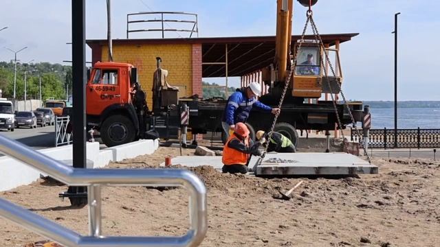 Работы по благоустройству нового пляжа идут полным ходом