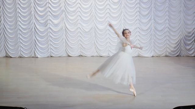 Анна Задкова - хореографическая миниатюра "Маленькая ?