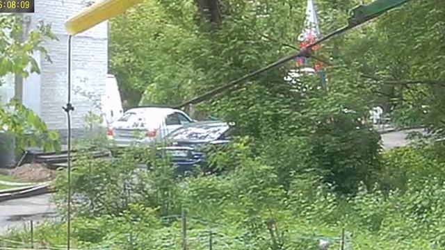 В прокуратуру Москвы Под окном 2025 май 11 - 13 Яндекс такси грузовики