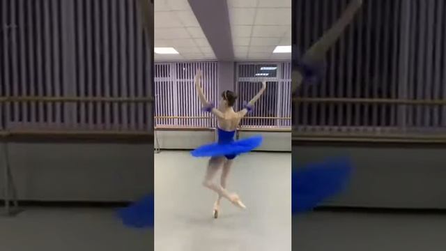 Вариация из балета Раймонда. Ефимова Ульяна. ШКТ Генна