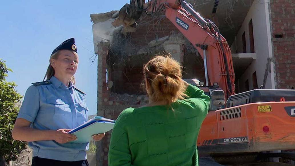 В селе Веселом в Сочи начался снос незаконных многоквартирных домов