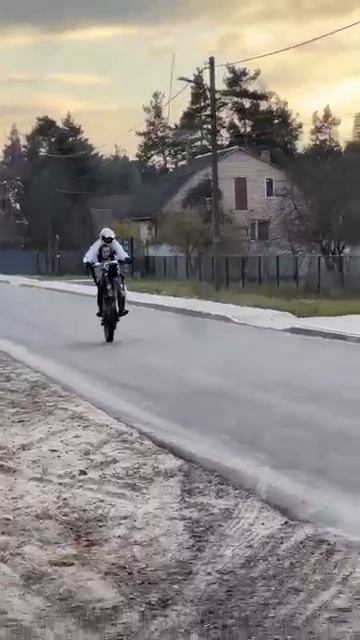 #motocross #stunt #мото #мотоцикл #мотоциклы #эндуро #moto #motovlog #stunts #stuntvideo #stuntbike