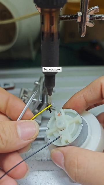 Soldering Common Electronic Components with Automatic Wire Feeder & Laser Guide - Perfect Shiny