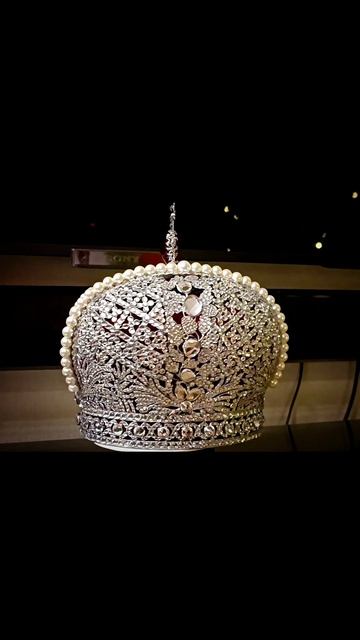 Самая точная копия короны Российской Империи, полностью ручная работа.