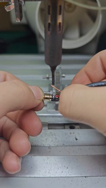 Quick Soldering of Tiny Electronic Components