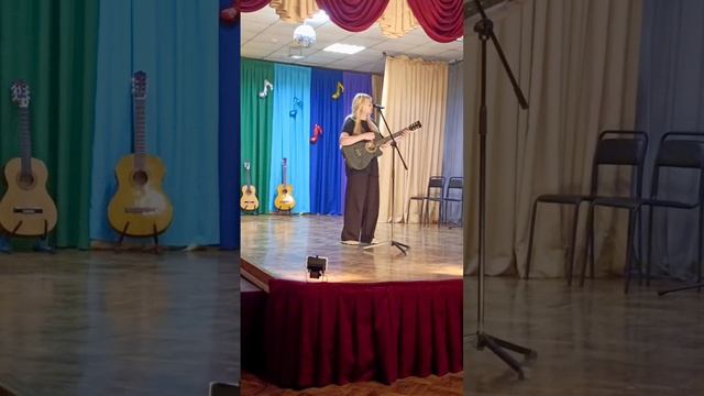 «Облака» (В. Егоров) исполняет Колотилина Софья