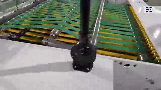 Видео работы станка для производства пакетов с усиленной вырубной ручкой (рейтор) модель CH-BF800