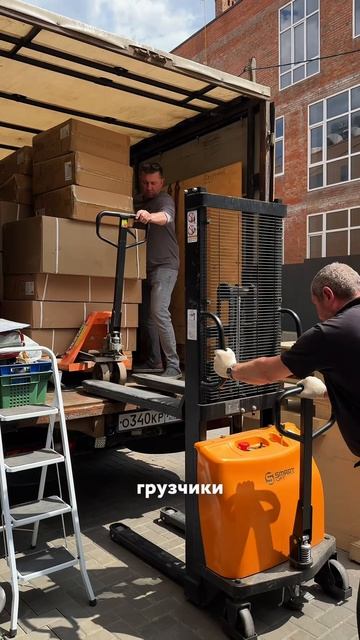 Будни детского магазина