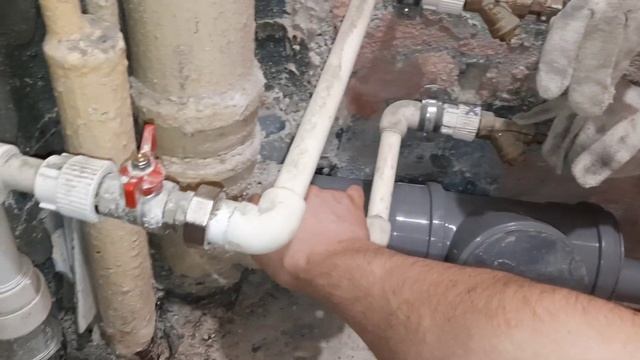 Замена водопроводной разводки в квартире !