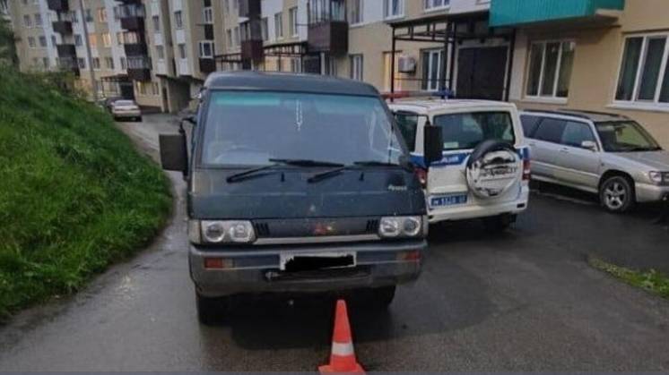 Водитель сбил ребенка на самокате в Сахалинской области