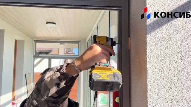 Монтаж алюминиевой раздвижной системы