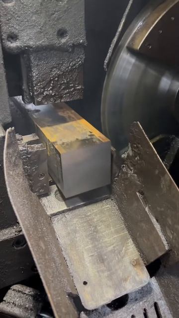 Super Fast Metal Cutting： Slicing Through Steel and Iron – So Satisfying!