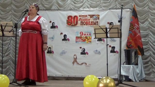 песня гляжу в озера синие слушать