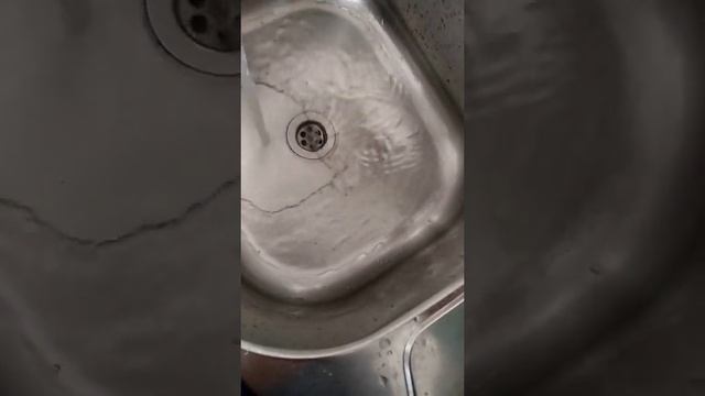 Слесарь не может обуздать поехавшую бабку