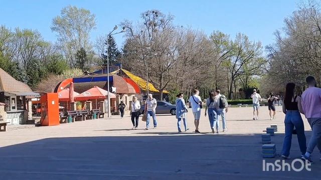 🇺🇦 UKRAINE KYIV 2025 april. Что происходит в  Гидропарке, танцы