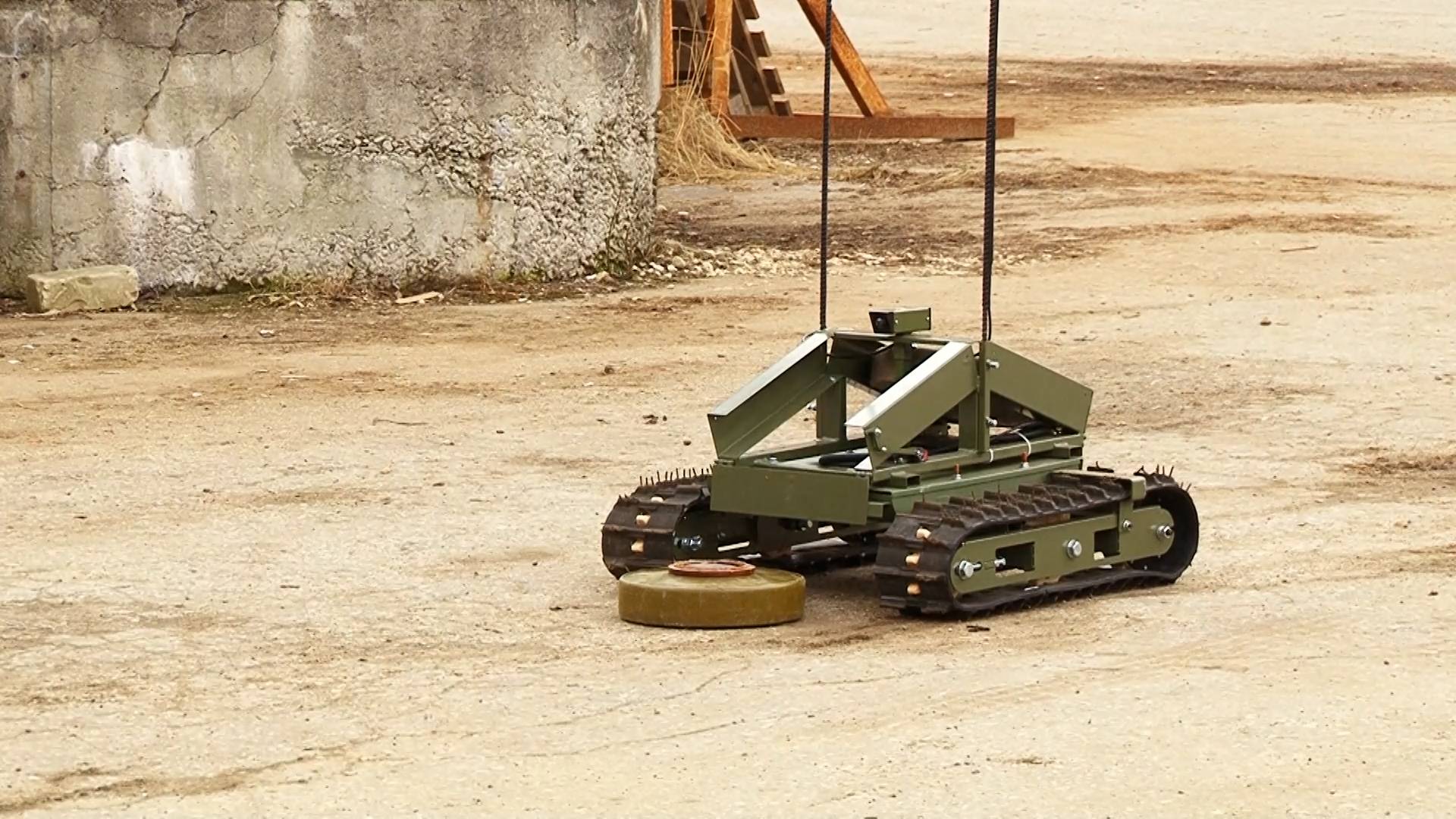 ДЛЯ СВОИХ