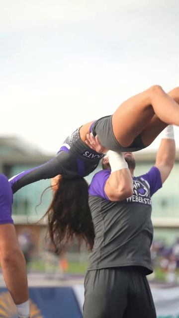 @Its.ccaylee 🔥🙌 #cheer #cheerleading #stunt #weberstate #football #sports #weberstatecheer