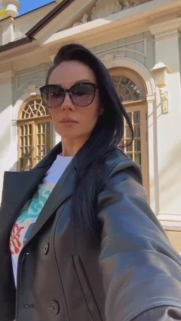 «Екатерина Озмен | Мир без глянца: https://dzen.ru/id/681639d52071087de55e580b