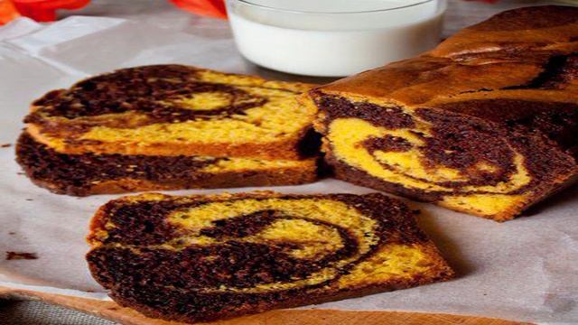 Тыквенно-шоколадный мраморный кекс