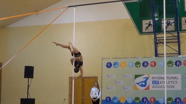 LEVELSUMY Valeriia Bova, 1 Place, Pole Sport, 2005-2006 Year Of Birth, Professional ”В”, Polan
