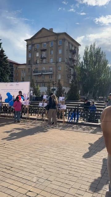 Атмосфера на бульваре Пушкина в Донецке сегодня