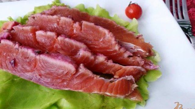 Кета соленая с клюквой и укропом