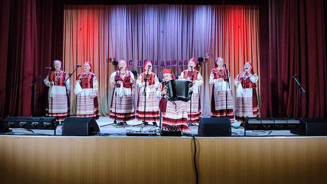 НСК, фольклорный ансамбль " Калинушка " " Я акация"