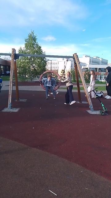 высота кошачьего полёта!