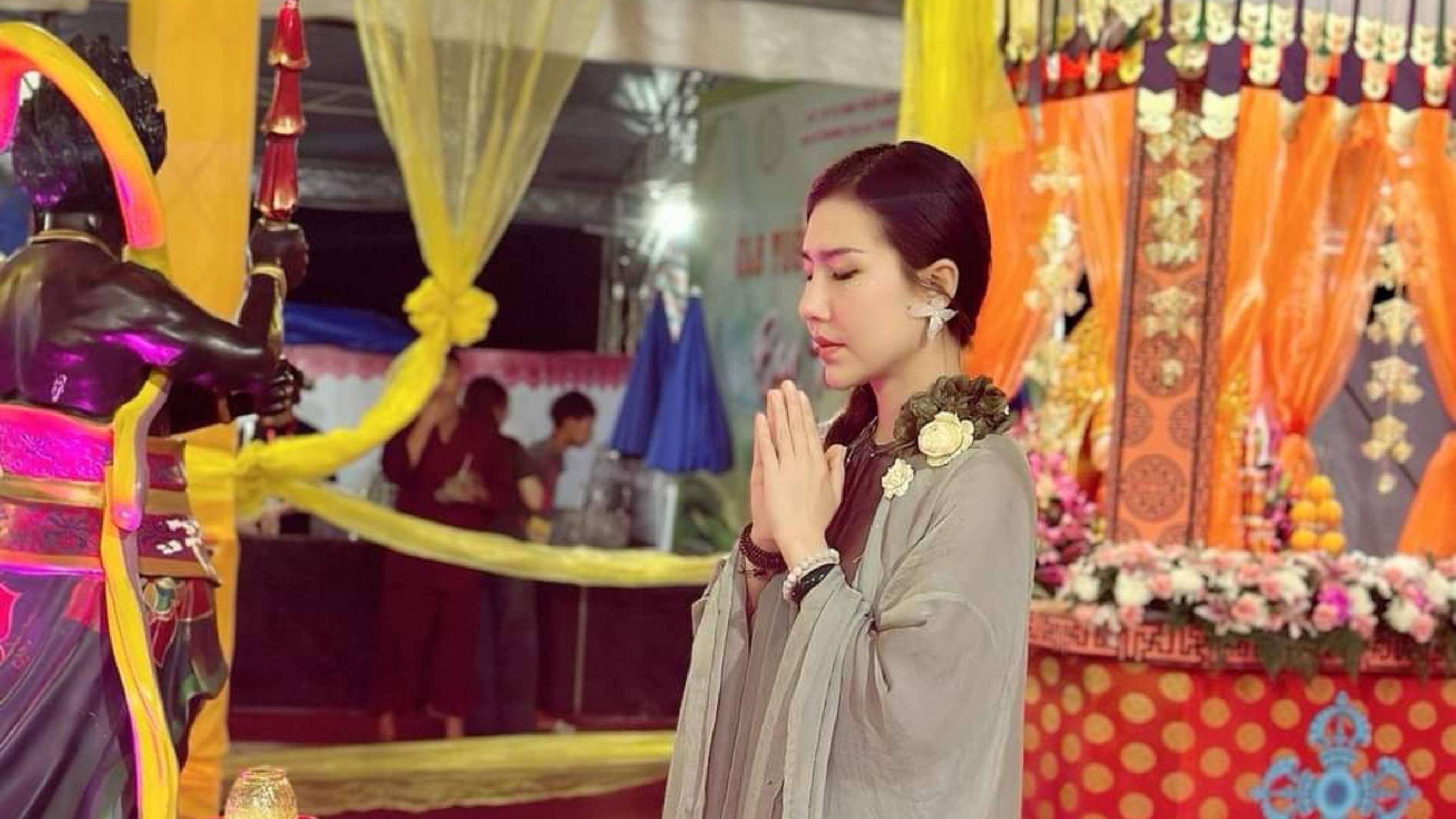 Huyền Thoại Thế Tôn - Hoàng Y Nhung